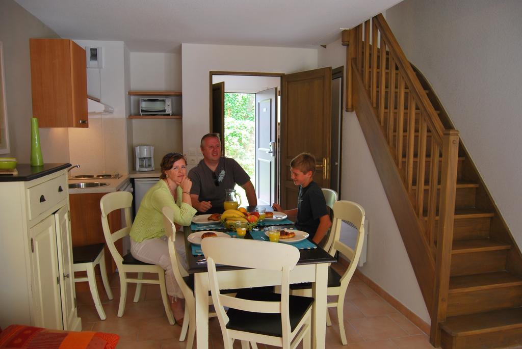 Lagrange Grand Bleu Vacances - Residence La Closerie Barjac (Gard) Exterior foto