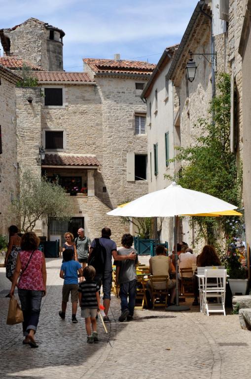 Lagrange Grand Bleu Vacances - Residence La Closerie Barjac (Gard) Exterior foto