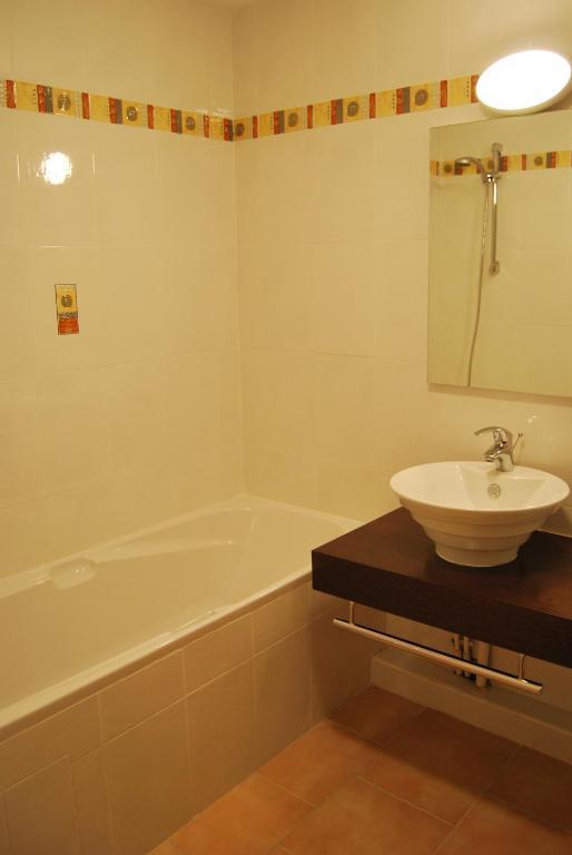 Lagrange Grand Bleu Vacances - Residence La Closerie Barjac (Gard) Quarto foto
